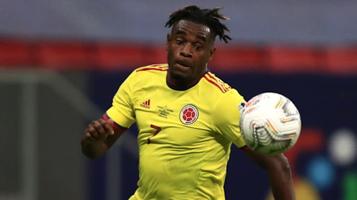Duván Zapata volvió a su mejor condición física y sería titular en el duelo de Colombia ante Uruguay